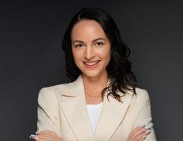 العميل Laila Hadley