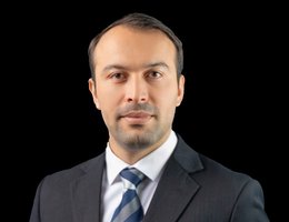 العميل Alisher Davlatov