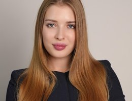 العميل Yelyzaveta Siedova