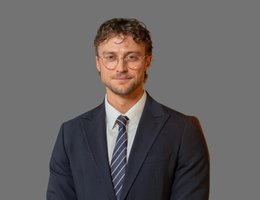 العميل Tanner Kisic