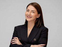 Agent Polina Kaminskaya