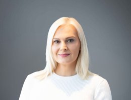 Agent Nicole  Ras 