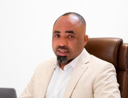 العميل Ajibola Saheed