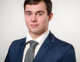 العميل Finn  Koenig