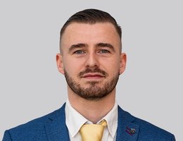 العميل Ryan James