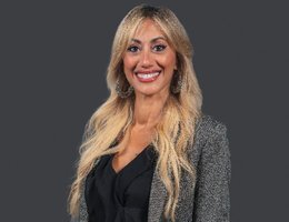 العميل Nivine Kawar-Knight