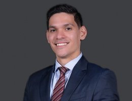 العميل Jose Hernandez