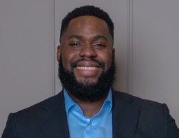 العميل Ebenezer Martey