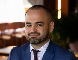 العميل Akmal Sharopov