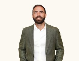 Agent Stif Sarkisian