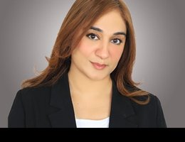 العميل Riya  Malik