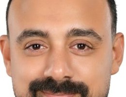 العميل Moemen Farag