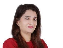 العميل Nagina Qadeer