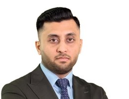 العميل Muhammad Khizar