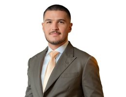 العميل Nikolas Bougas