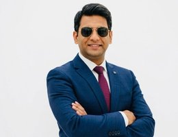 العميل Kamran Maqbool