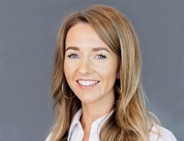 Agent Kelly Johnston