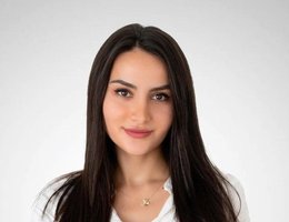 العميل Vafa Mamishova
