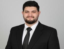 العميل Zain Almaghout