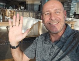 العميل Colin Brown