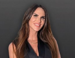 العميل Shaye  Ueckermann