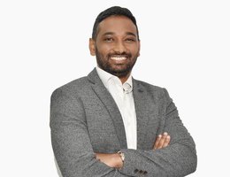 العميل KARTHIK MAHADEVASWAMY