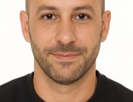 العميل Elias  Saba