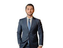 العميل Emilio Dammous