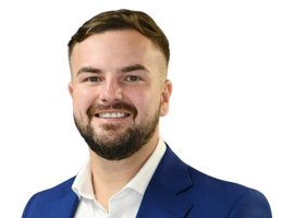 العميل Ryan Laurie John Dalton