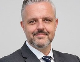 العميل Andrew Newman