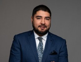 العميل Awais Anwar