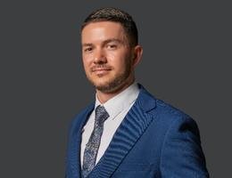 العميل Damian De Sousa