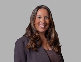 العميل Leanne Hodges