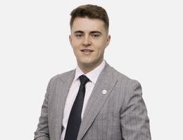 العميل George Bleasdale