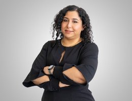 العميل Elnaz Karami