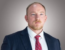 العميل Geoffrey  Barber