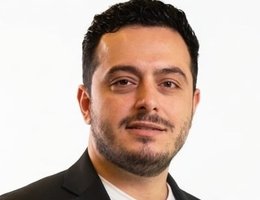 العميل Zain Alwani