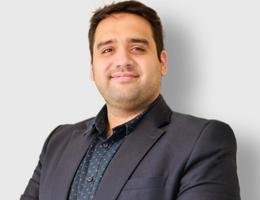 العميل Abbas Khan