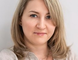 Agent Irina Khayrutdinova