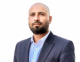 العميل Malik Adnan Bashir