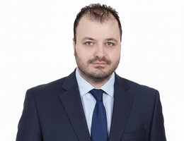 العميل Usama Khalili