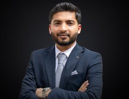 العميل Minhaj  Ahmed