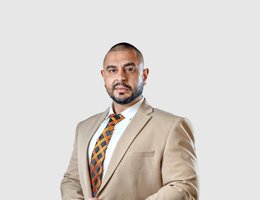 العميل Numan Asif