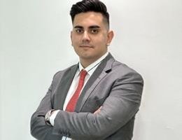 العميل Ruslan Agayev