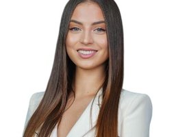 Arina Molesteanu