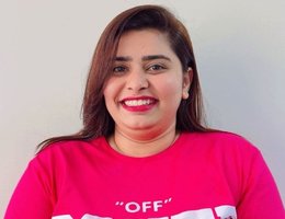العميل Naina Sharma
