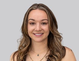 العميل Tegan Kearns