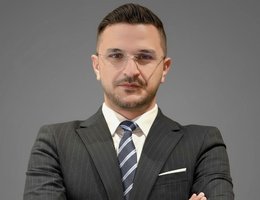 العميل Diyaa Alshmaisani