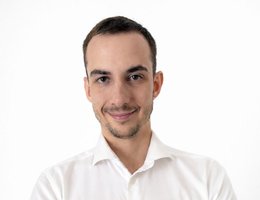 العميل Dmitrii  Verenko