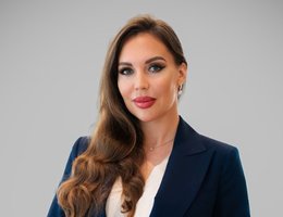 Agent Karin Litau